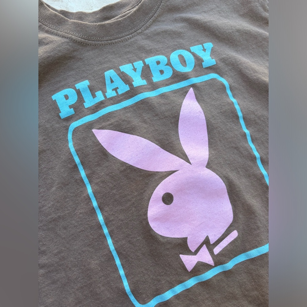 PLAYBOY Brown Cropped Tee with Pink Bunny and Blue Trim - Picture 4 of 6